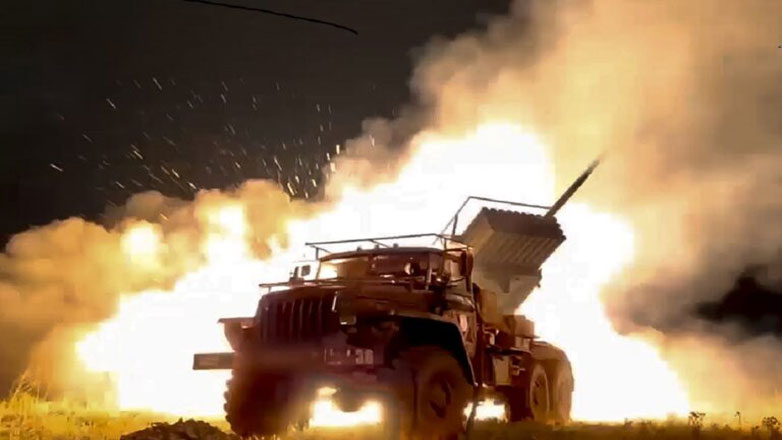 Ρωσικές βόμβες κατά ουκρανικών στρατιωτικών δυνάμεων κοντά στο Κουρσκ