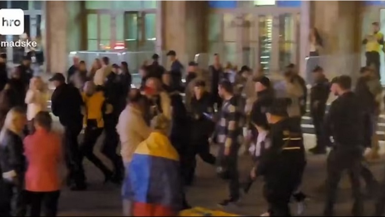 Τους σέρνουν με το ζόρι στον στρατό