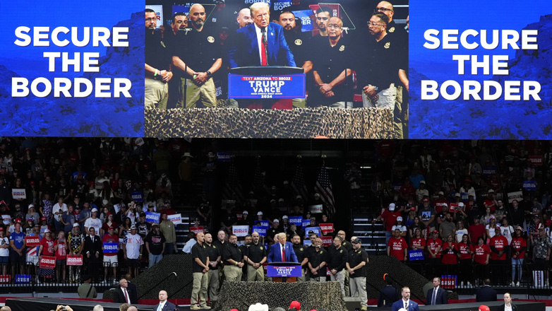 Ο Τραμπ δεσμεύεται να προσλάβει 10.000 συνοριοφύλακες εάν εκλεγεί πρόεδρος