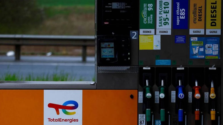 Γιατί η Δήμαρχος του Παρισιού απαγόρευσε τη πώληση πετρελαίου κίνησης σε μεγάλα κεντρικά πρατήρια;