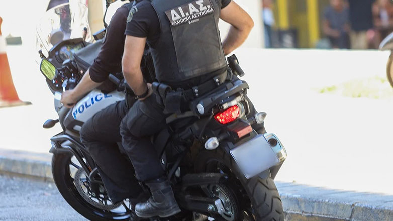 Τροχαίο με τραυματίες 2 αστυνομικούς στη λεωφόρο Συγγρού