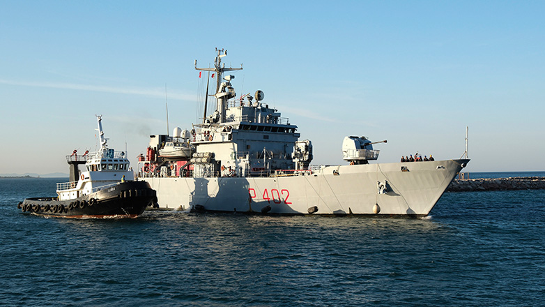 Ταξιδεύει προς την Αλβανία το ιταλικό πλοίο Libra – Μεταφέρει οχτώ μετανάστες