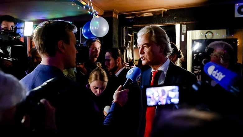 Ολλανδία: Η κυβέρνηση συζητά την πιθανότητα να στέλνονται οι αιτούντες άσυλο στην Ουγκάντα, αφού απορριφθεί το αίτημά τους