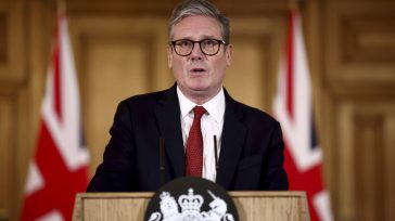 Την επιβολή κυρώσεων κατά των δύο ακροδεξιών υπουργών της κυβέρνησης Νετανιάχου εξετάζει το Λονδίνο