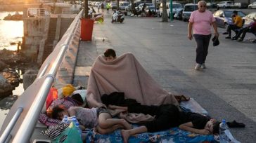 Λίβανος: Δεκάδες χιλιάδες εκτοπισμένοι κατακλύζουν τη Βηρυτό