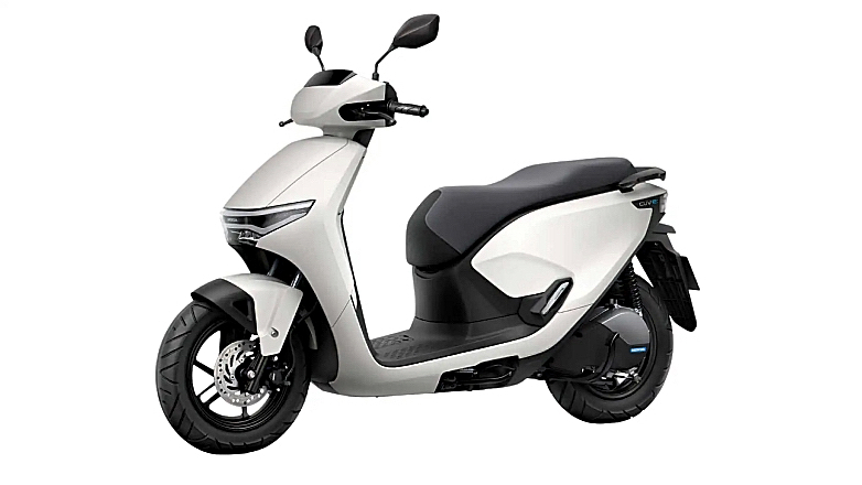 Η Honda λανσάρει δύο νέα ηλεκτρικά μοντέλα σκούτερ