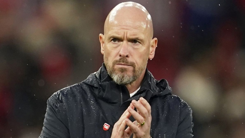 Τεν Χαγκ: «Παραμύθια οι εικασίες περί απόλυσης μου από τη Μάντσεστερ Γιουνάιτεντ»