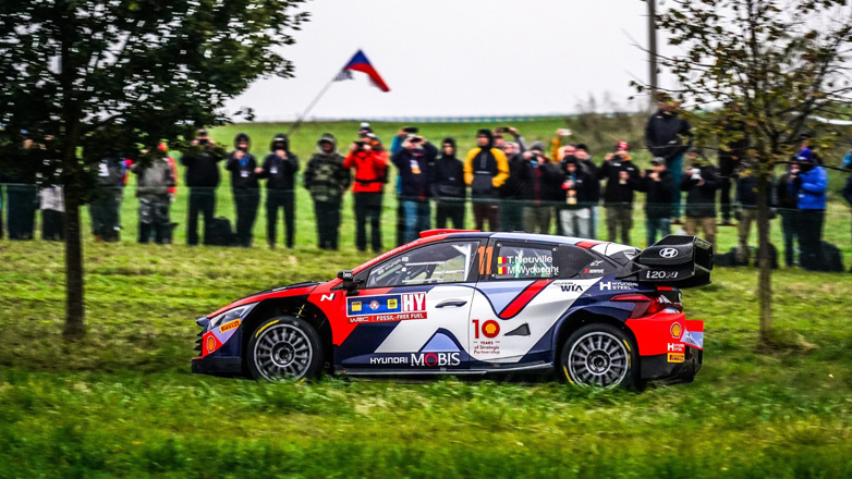 WRC: Οι Βέλγοι Neuville- Wydaeghe προηγούνται στο Ράλλυ Κεντρικής Ευρώπης