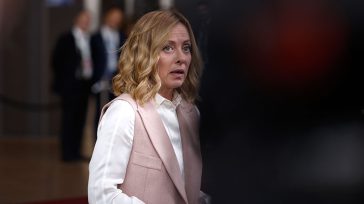 Συνάντηση της Τζόρτζια Μελόνι με τον βασιλιά της Ιορδανίας Αμπντάλα, με κύριο θέμα συζήτησης την κατάσταση στη Μέση Ανατολή