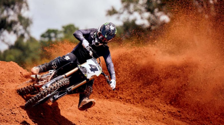 TF 450-RC: η χωμάτινη μοτοσυκλέτα της Triumph!