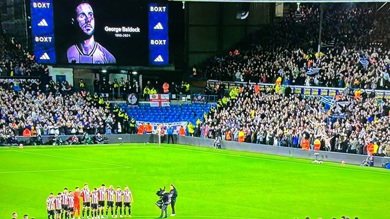 Αγγλία: Τίμησαν τη μνήμη του Μπάλντοκ πριν τον αγώνα Λιντς-Σέφιλντ Γιουνάιτεντ