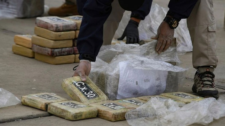 Κατάσχεση ρεκόρ 8,3 τόνων ναρκωτικών στον Ειρηνικό