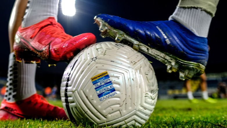 Χαμός στη μάχη για την κορυφή της Super League