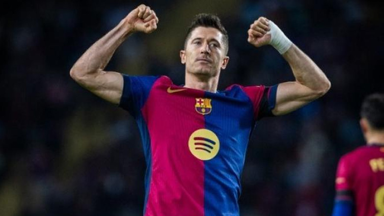 Ισπανία: Δύο γκολ και… ρεκόρ ο Λεβαντόφσκι στον θρίαμβο της Μπαρτσελόνα με 5-1 επί της Σεβίλλης