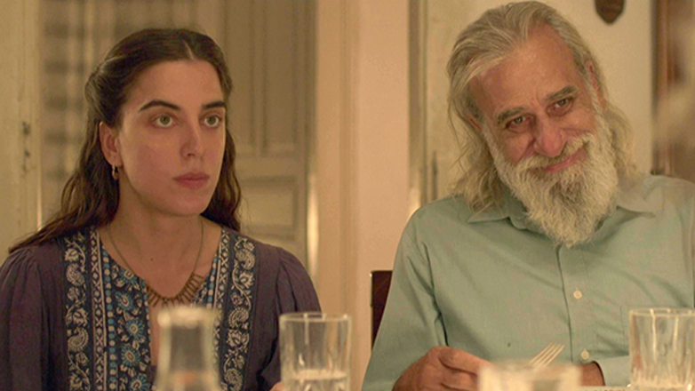 Η Παραλία: Ο Τόμι τραυματίζεται σοβαρά από πυροβολισμό και η ανασφάλεια κυριαρχεί