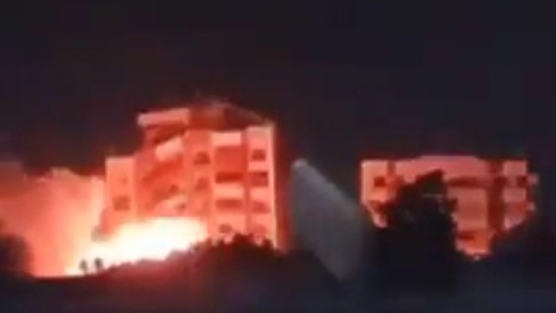 Δείτε βίντεο από τη στιγμή που καταρρέει η τράπεζα της Χεζμπολάχ Al Qard Al Hassan