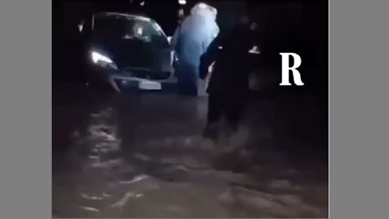 Δραματική διάσωση ΑμεΑ από την πλημμυρισμένη Ίμολα