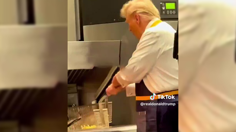 Ο Τραμπ πήγε σε McDonald’s και τηγάνισε πατάτες…