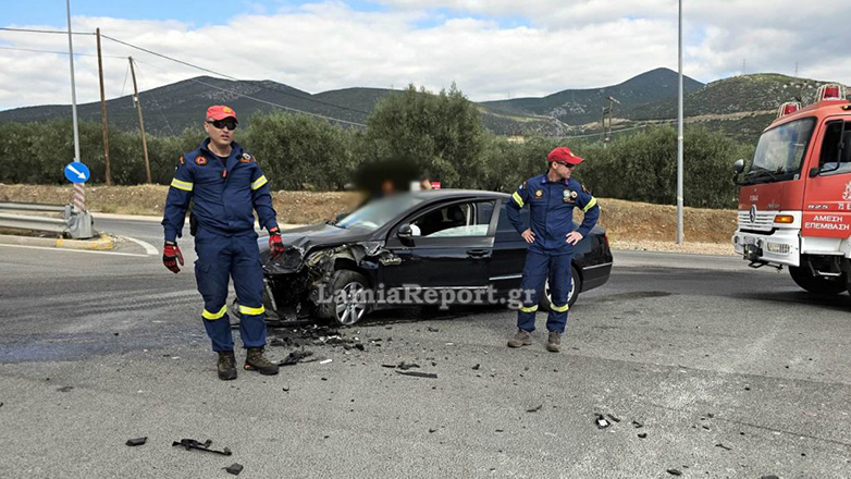 Σφοδρή σύγκρουση οχημάτων στον περιφερειακό δρόμο Λαμίας – Δομοκού