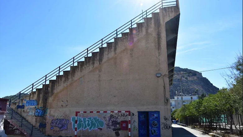 Τραγωδία: Νεκρό το παιδί που έπεσε από μεγάλο ύψος στο γήπεδο Ναυπλίου