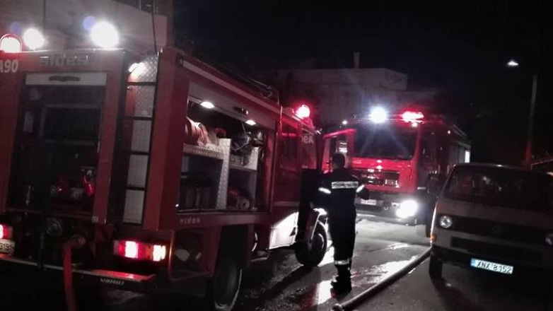 Φωτιά σε αυτοκίνητο στα Άνω Λιόσια