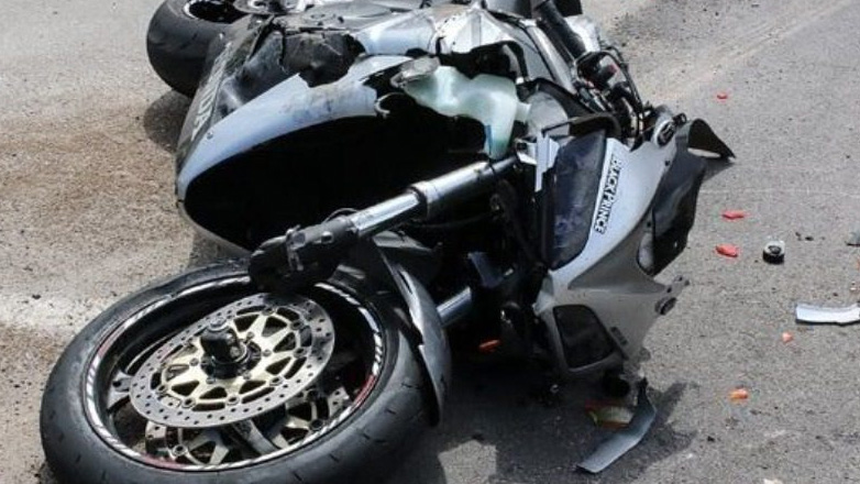 Θεσσαλονίκη: Σύγκρουση λεωφορείου με μηχανή – Στο νοσοκομείο ο δικυκλιστής