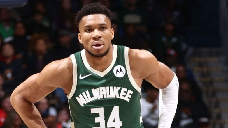 Μιλγουόκι: Πιθανότητες ν’ αγωνιστεί με τενοντίτιδα στο γόνατο ο Γιάννης Αντετοκούνμπο