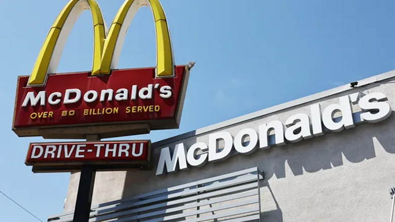 ΗΠΑ: Ένα άτομο έχασε τη ζωή του και 49 μολύνθηκαν από βακτήριο σε χάμπουργκερ της McDonald’s