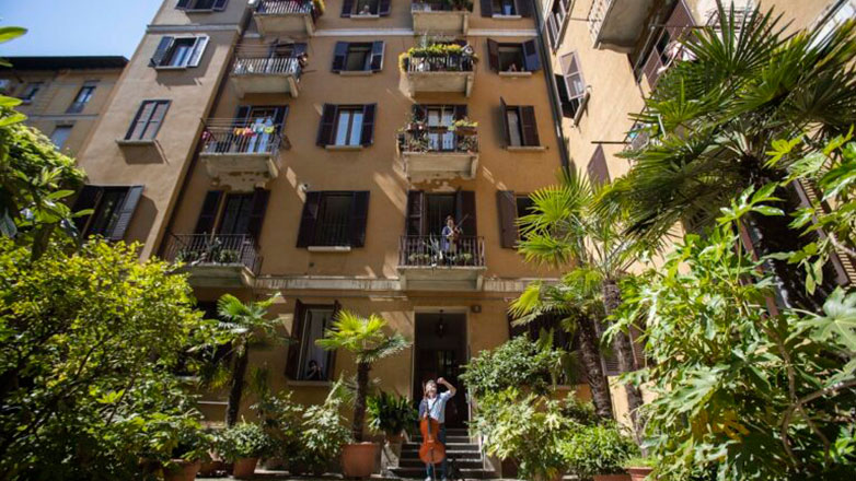 Ιταλία: H ομάδα «Ρομπέν των Δασών» αφαίρεσε λουκέτα από διαμερίσματα βραχυχρόνιας μίσθωσης σε τουρίστες