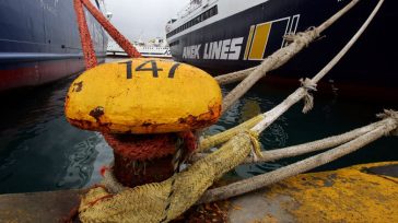 Δεμένα για άλλες 48 ώρες τα πλοία της ακτοπλοΐας