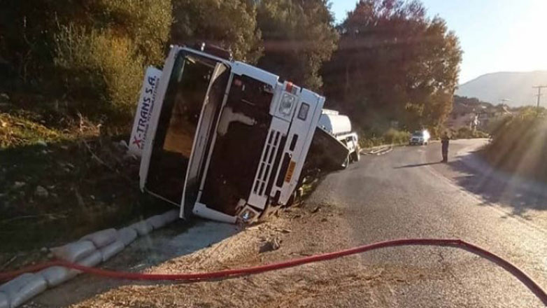 Ανατροπή βυτιοφόρου στην Εθνική Ηγουμενίτσας – Πρέβεζας