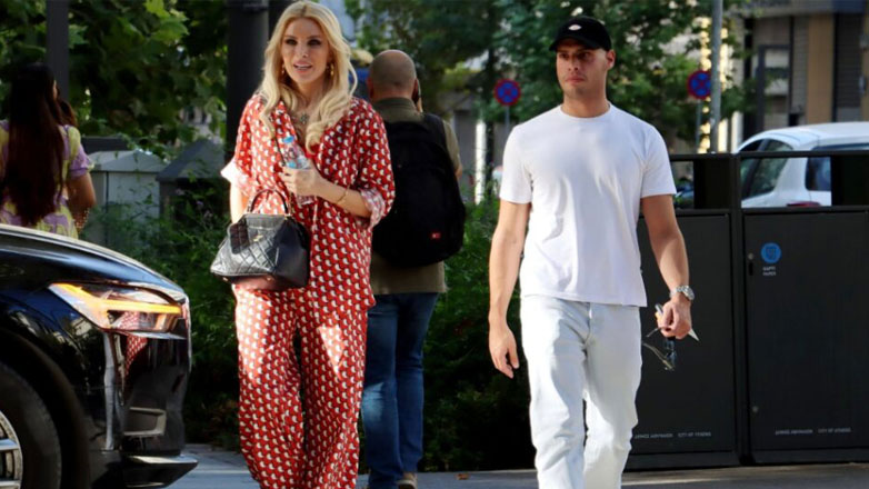 Κατερίνα Καινούργιου: Πρωινή βόλτα με στυλ στο κέντρο της Αθήνας Κατερίνα Καινούργιου: Πρωινή βόλτα με στυλ στο κέντρο της Αθήνας