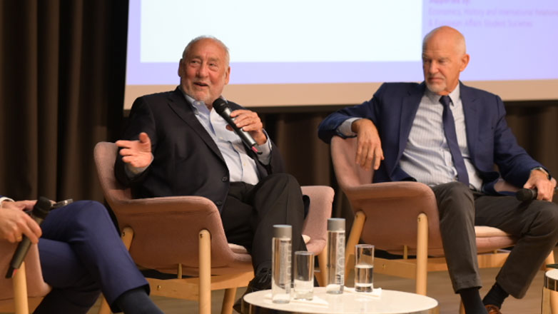 Μία ενδιαφέρουσα συζήτηση ανάμεσα στον Τζόζεφ Στίγκλιτς και τον Γιώργο Παπανδρέου στο Αμερικανικό Κολλέγιο Ελλάδος