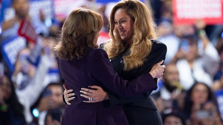 Από το Τέξας η Χάρις υπερασπίστηκε το δικαίωμα στην άμβλωση με τη στήριξη της Beyonce