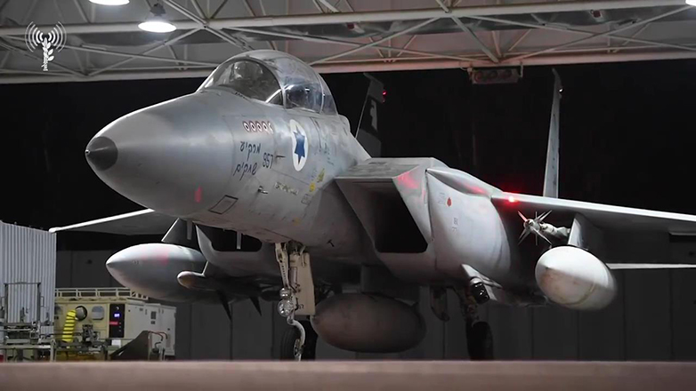 Η στιγμή που οι ισραηλινοί πιλότοι προετοιμάζονται για τις επιδρομές στο Ιράν