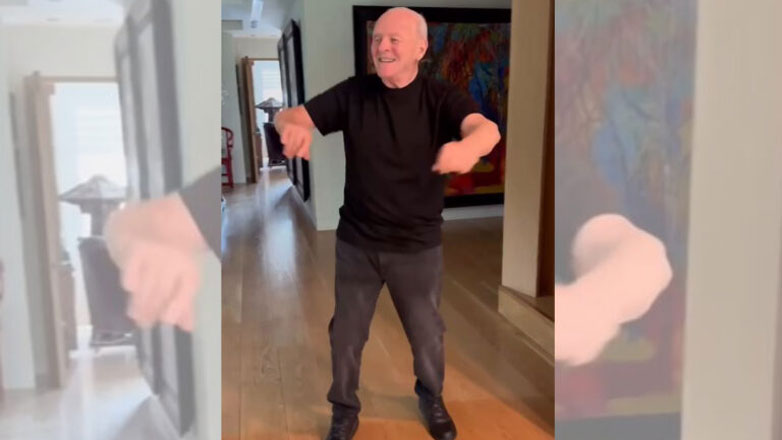 Δείτε το συρτάκι του Άντονι Χόπκινς στο Instagram