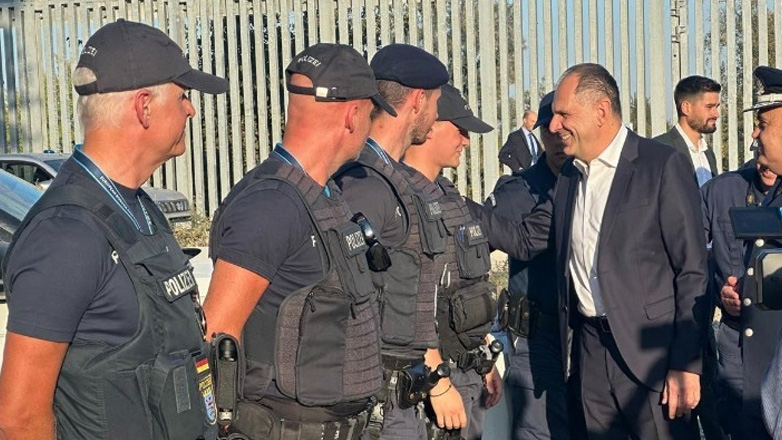 Γεραπετρίτης: Θα προσληφθούν 150 νέοι συνοριοφύλακες για τη δεύτερη γραμμή άμυνας