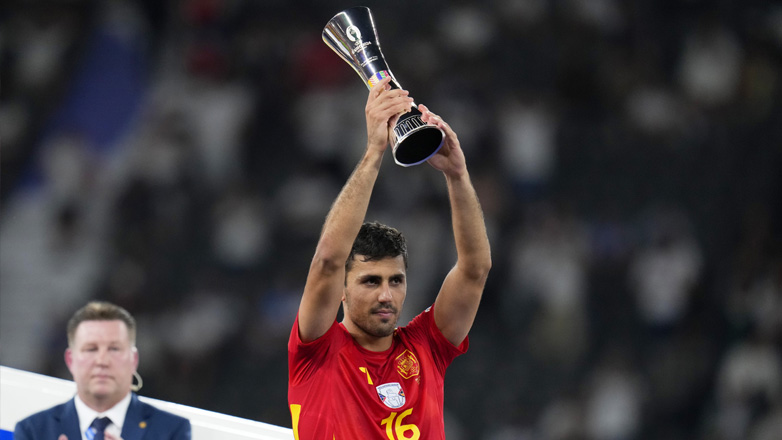 «Ο Ρόδρι θα πάρει τη Χρυσή Μπάλα – Η Ρεάλ δεν πάει στην εκδήλωση»