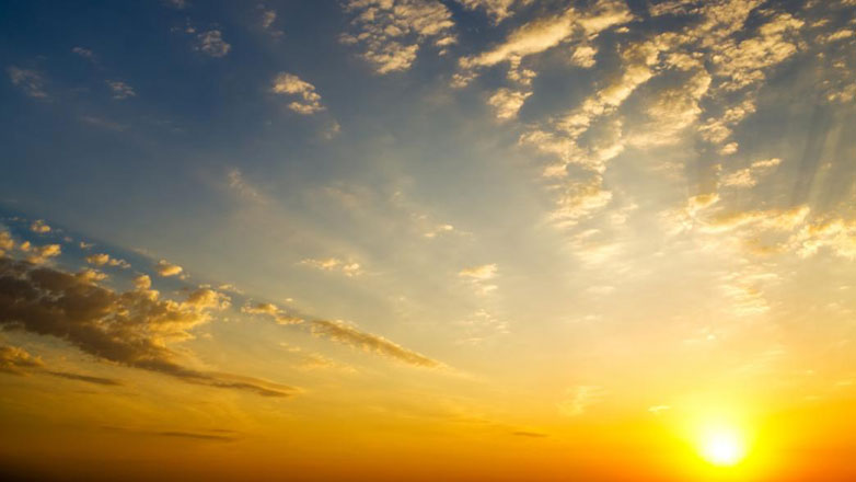 Καιρός: Ηλιοφάνεια με αραιές νεφώσεις – Υποχώρηση της θερμοκρασίας από τα μέσα της εβδομάδας