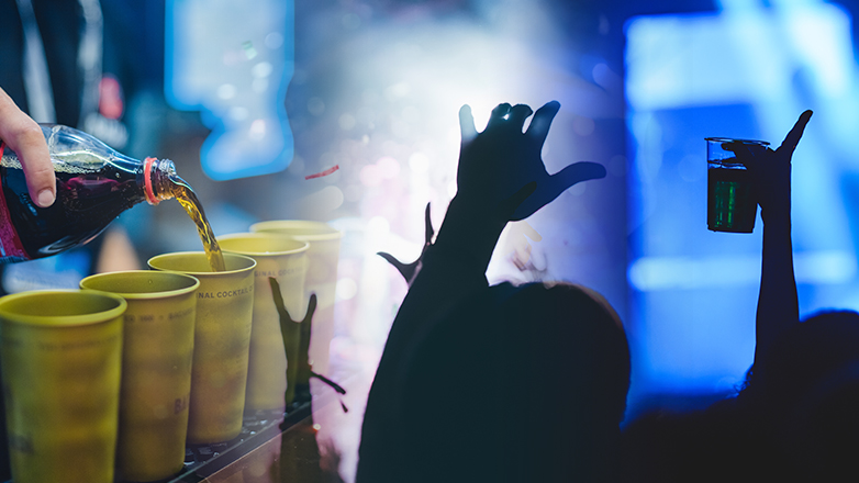 Στο στόχαστρο των ερευνών οι φιάλες που κατανάλωσαν οι μαθητές στο «Club 22» Στο στόχαστρο των ερευνών οι φιάλες που κατανάλωσαν οι μαθητές στο «Club 22»