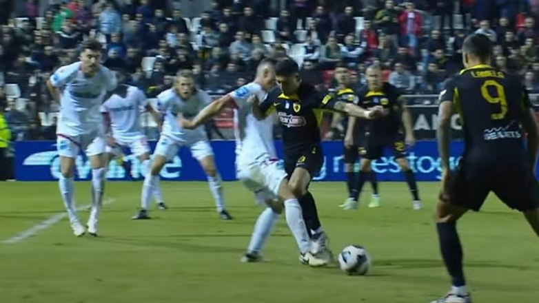 Λανουά: «Έπρεπε να δοθεί πέναλτι στην ΑΕΚ – Δεν υπάρχει η κόκκινη κατά του Παναιτωλικού»