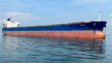 Πλοίο ελληνικών συμφερόντων έπληξαν οι Χούθι