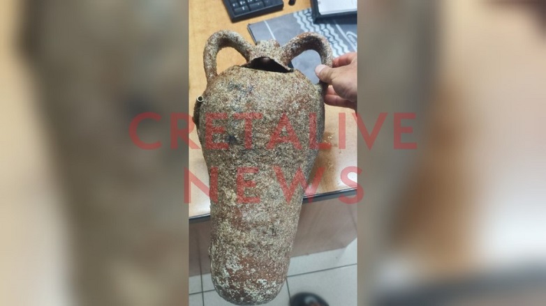 Πήλινος αμφορέας βρέθηκε από ψαροντουφεκά