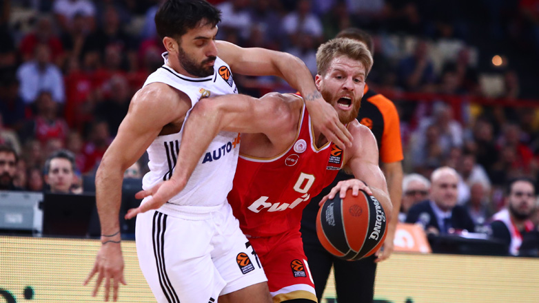 Πάτησε… γκάζι στο τέλος και επέστρεψε στις νίκες ο Ολυμπιακός, 79-69 τη Ρεάλ Μαδρίτης!