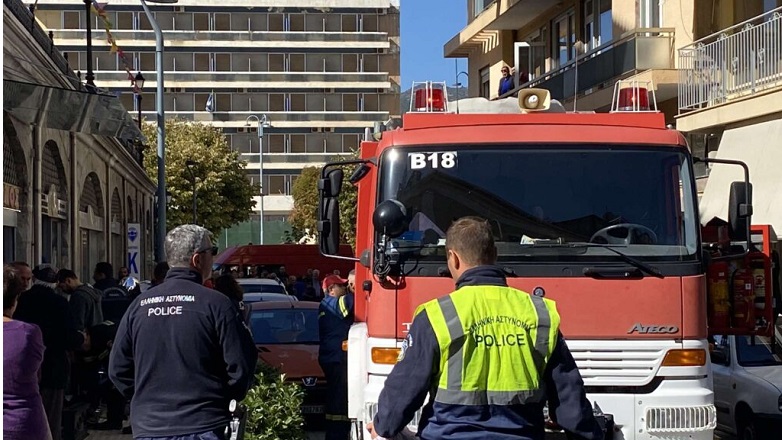 Απεγκλωβίστηκε χωρίς τις αισθήσεις του συντηρητής ασανσέρ