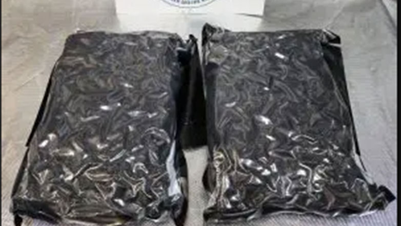 Συνελήφθη 20χρονος στη Σαντορίνη για κατοχή ναρκωτικών ουσιών