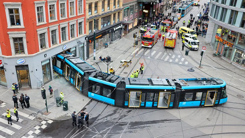 Τραμ «εισέβαλε» σε κατάστημα στο κεντρικό Όσλο