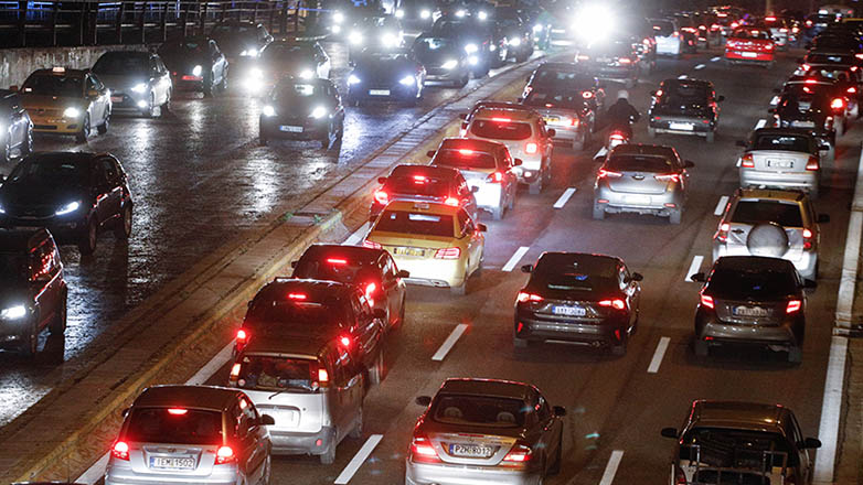 Αυτοκίνητο «τούμπαρε» στην Μεταμόρφωση – Μεγάλες καθυστερήσεις στον Κηφισό