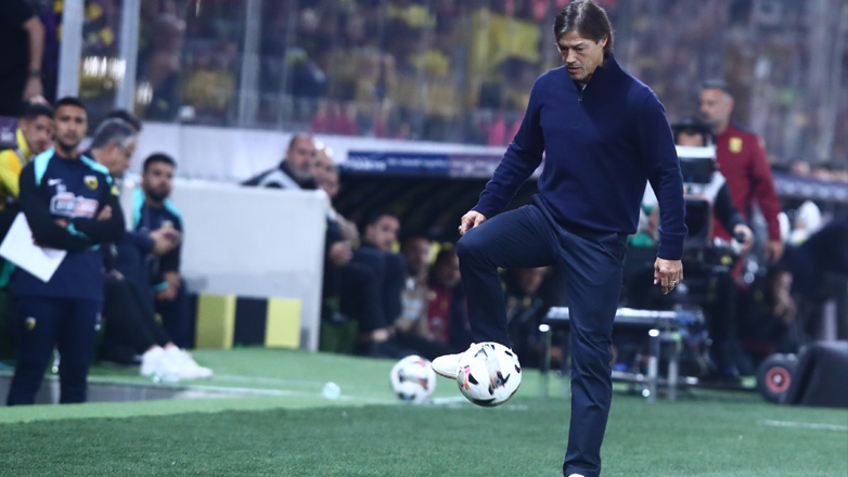 Αλμέιδα: «Μακάρι να μείνω για πολλά χρόνια στην ΑΕΚ – Δεν έχω μιλήσει με καμία ομάδα»