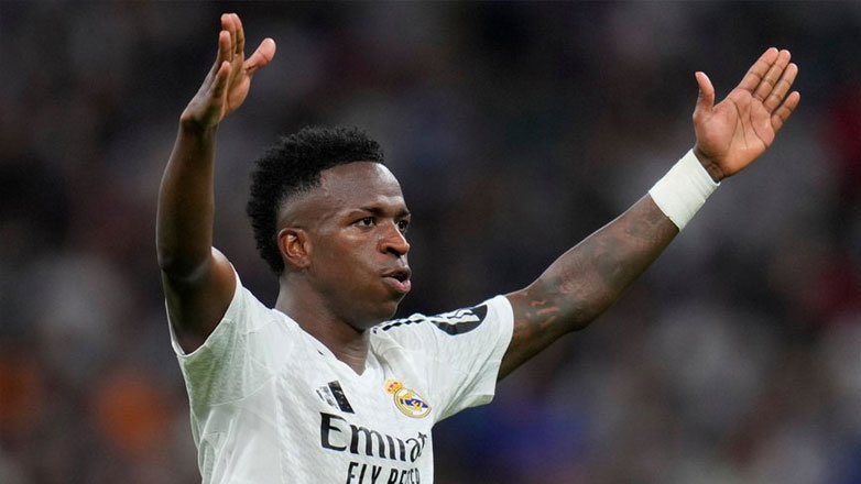 Ο Μπενζεμά στηρίζει τον Βινίσιους Τζούνιορ